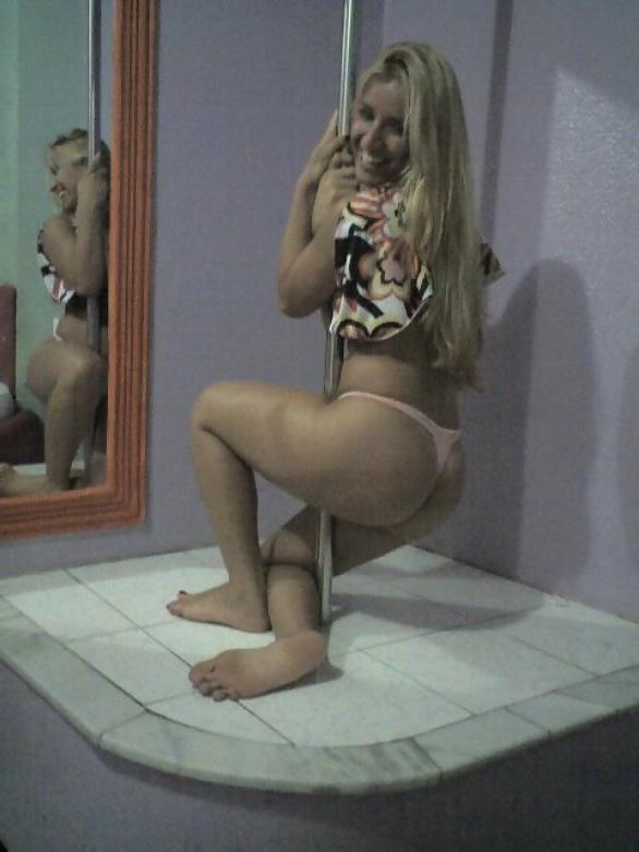 25P Rubia Nalgona - Big Butt Blonde