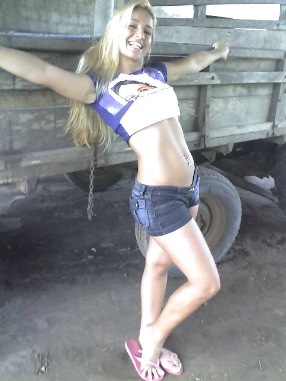 25P Rubia Nalgona - Big Butt Blonde