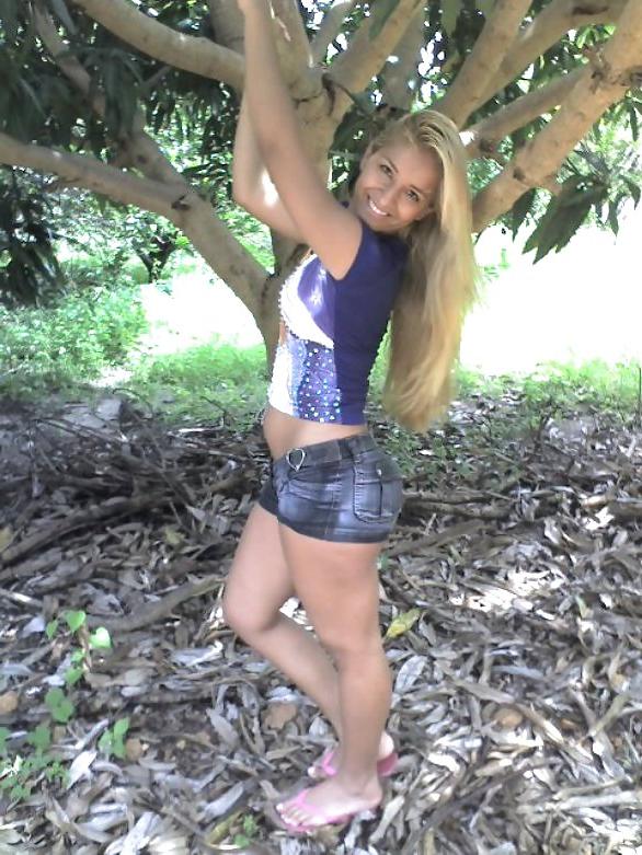 25P Rubia Nalgona - Big Butt Blonde