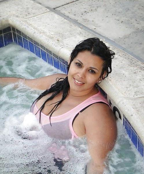 25P Bella Morena Nalgona 