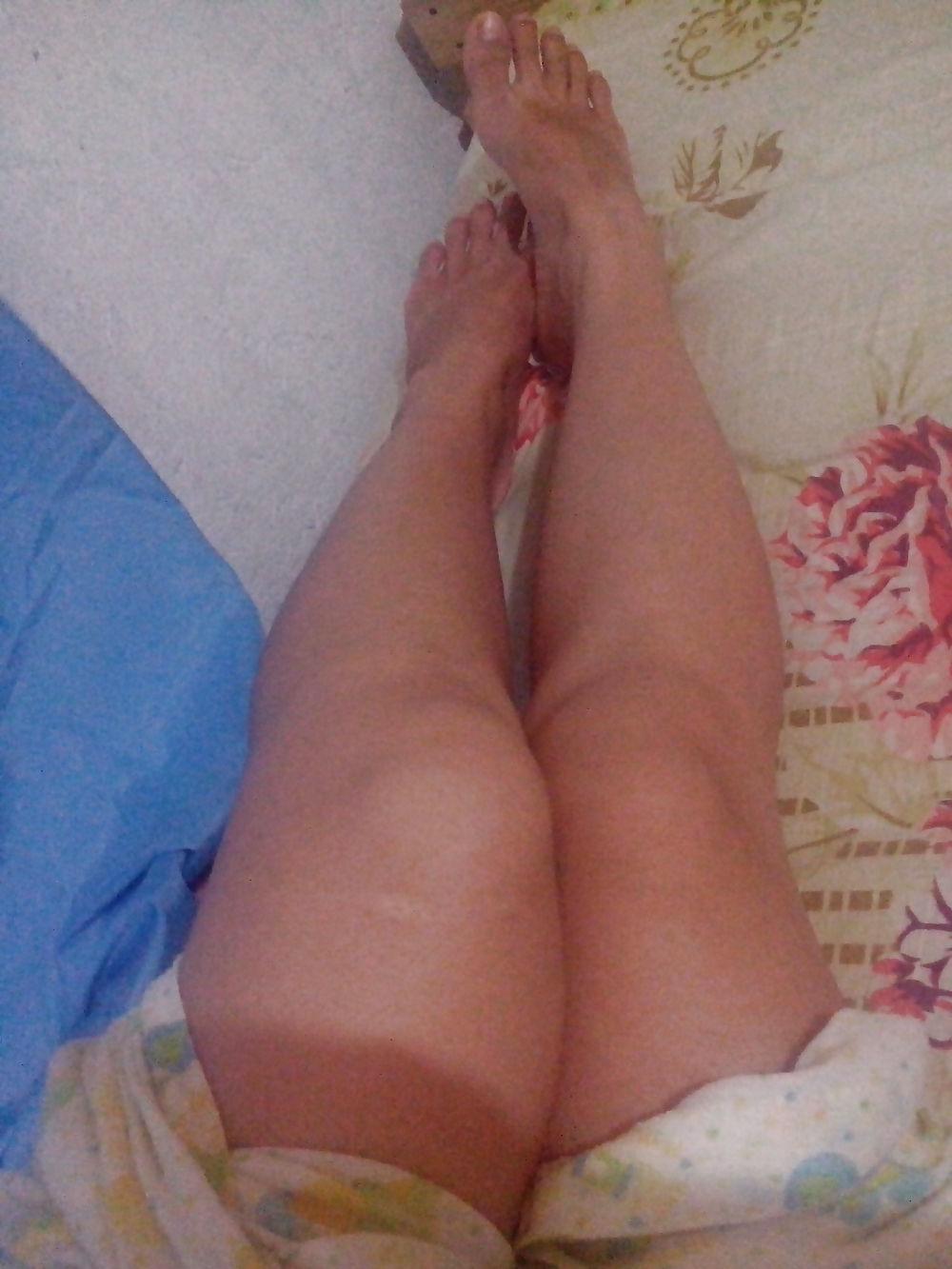 18P My Filipino GF's Feet