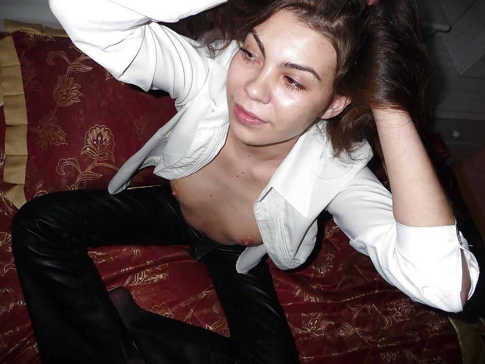 25P Russian girl Katya. The beginning