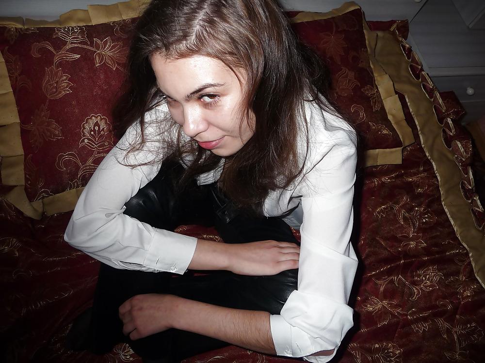 25P Russian girl Katya. The beginning