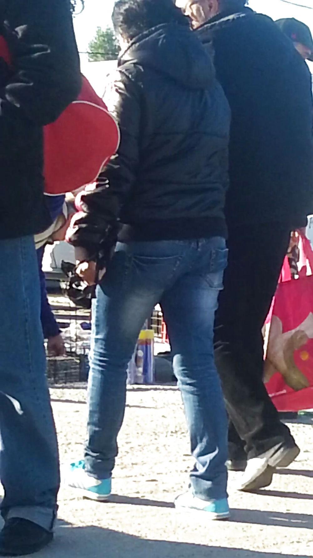 8P Mature ass romanian