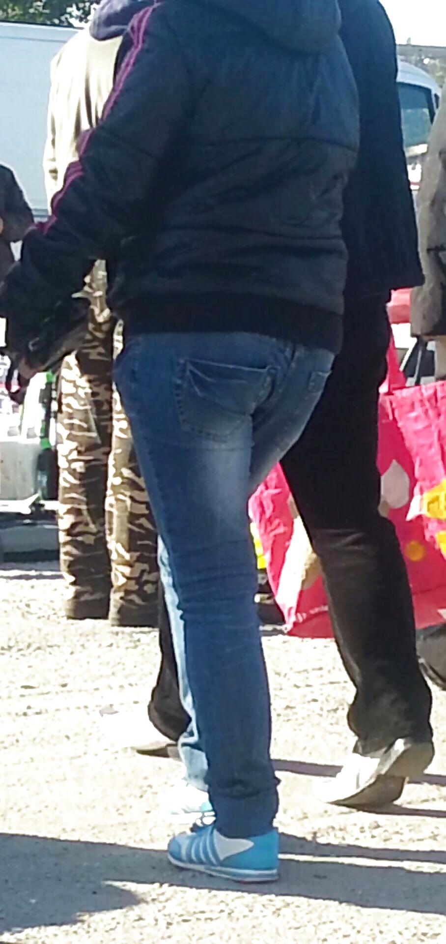 8P Mature ass romanian