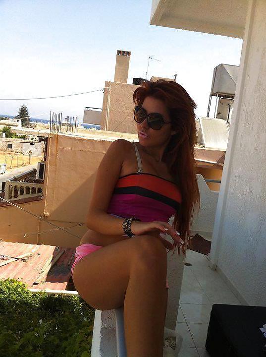 11P Greek girl: thera