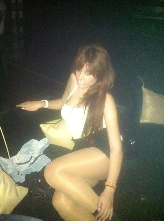 11P Greek girl: thera