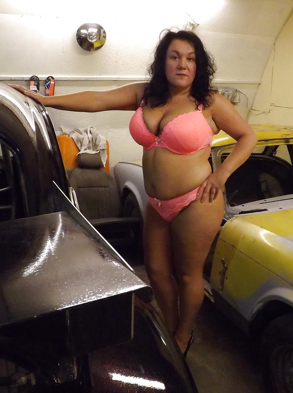 23P BBW Slut posing
