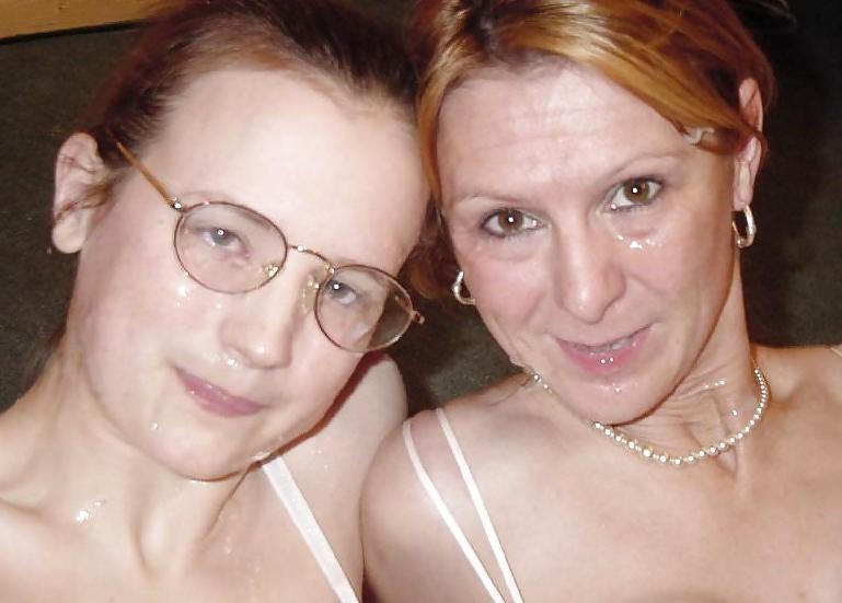 25P UK BUKKAKE SLUTS - Dee
