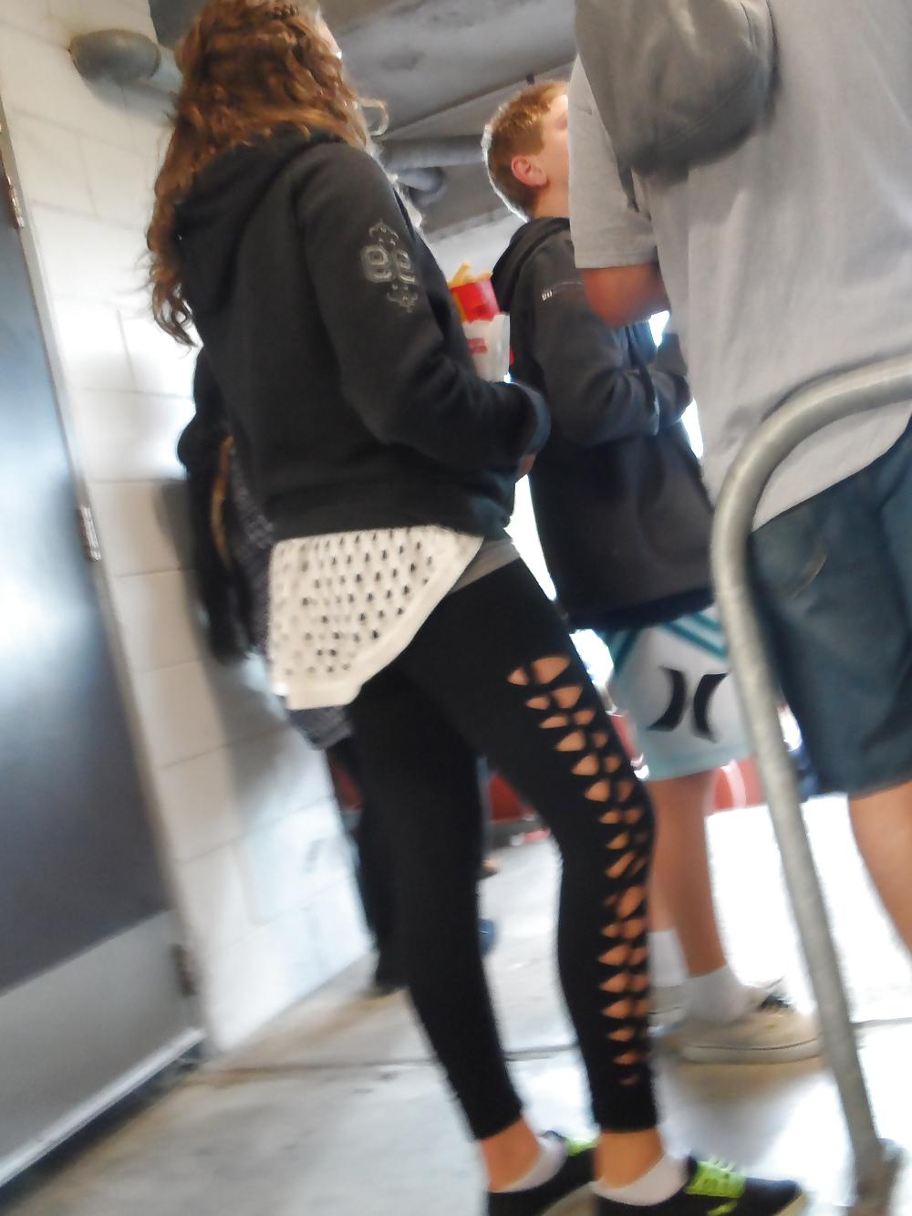 25P Voyeur Tights 3