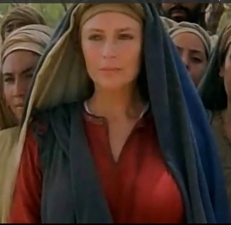10P Holy movies