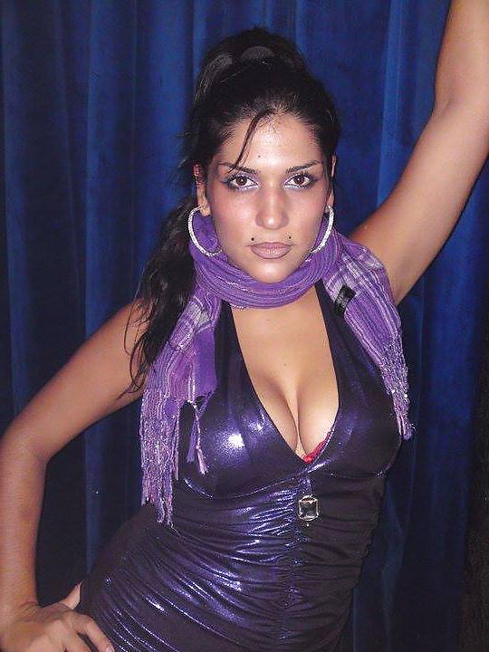 17P Greek girl: Anna 3