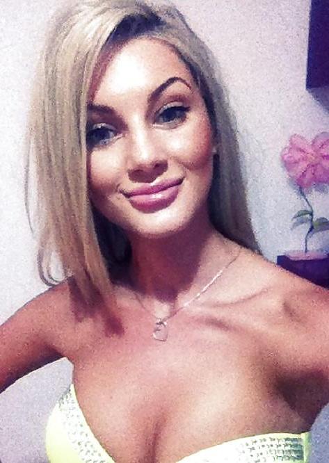9P Romanian girl: anca