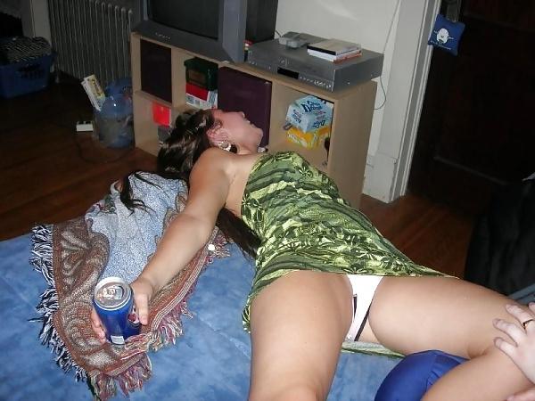 14P OOOPPSSSS UPSKIRT