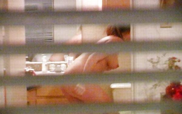 25P Voyeur 1