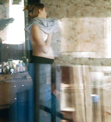 25P Voyeur 1