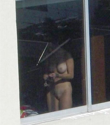 25P Voyeur 1