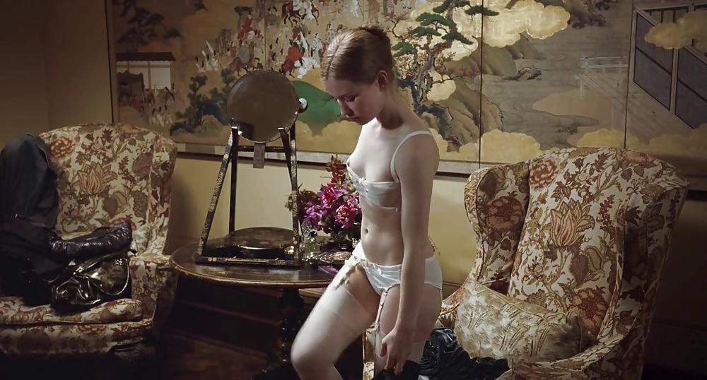 25P Emily browning Shot Screen Full HD