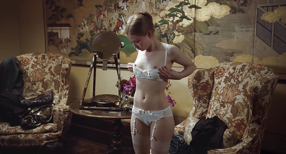 25P Emily browning Shot Screen Full HD