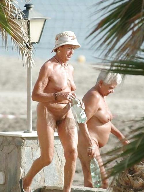 25P Mature,granny nudist