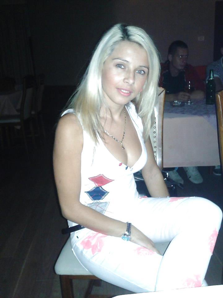 25P Romanian girl: mya
