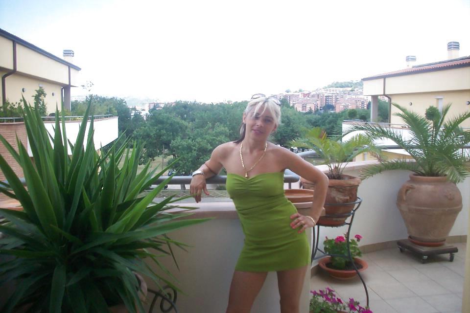 25P Romanian girl: mya