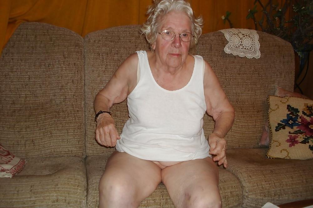 18P Old Lady