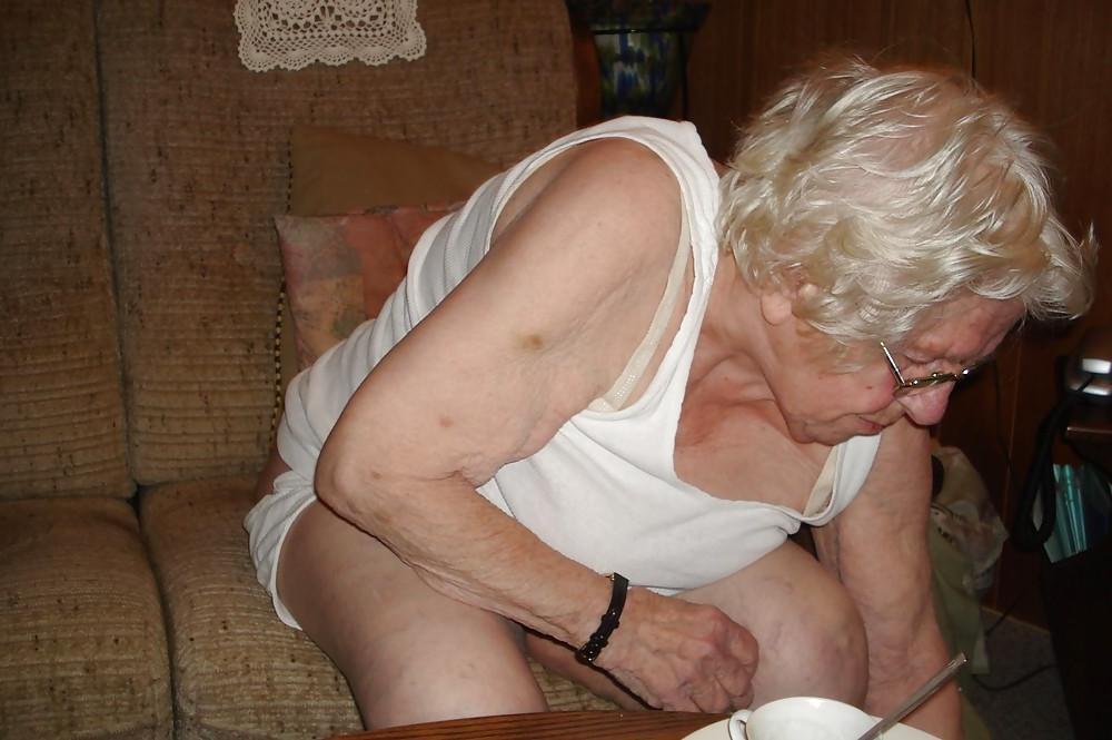 18P Old Lady