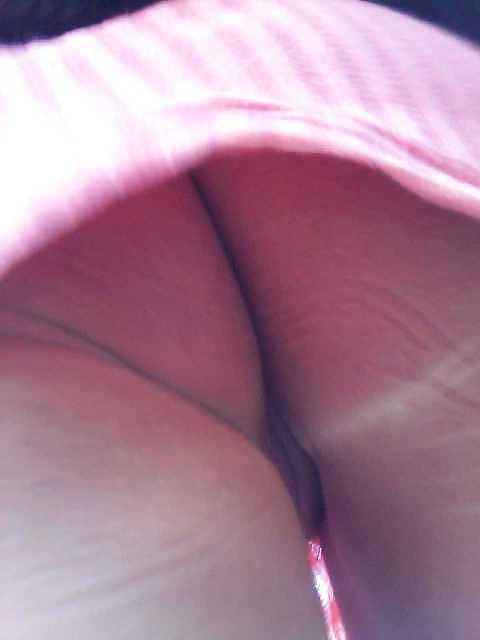 15P Upskirt no panties