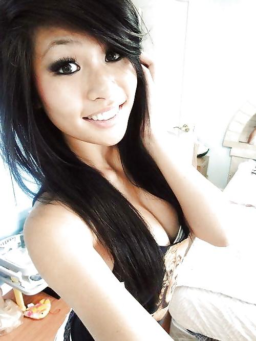 25P ASIAN SELF SHOT