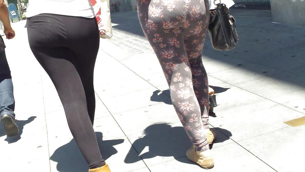 25P Spandex teen butt & ass crack in public