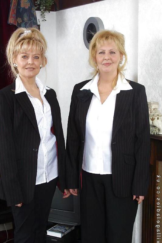 25P Oma-Mädchen