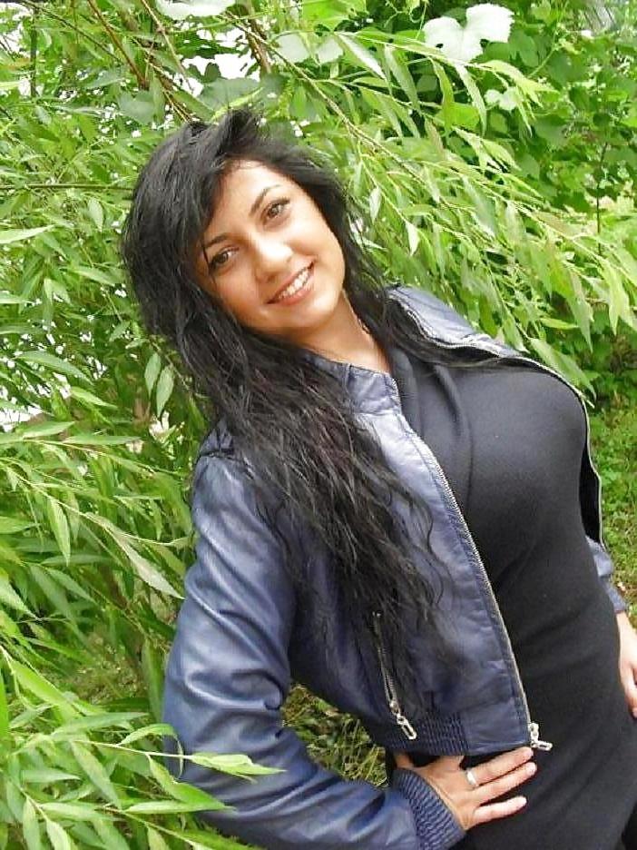 9P Romanian girl: alexandra