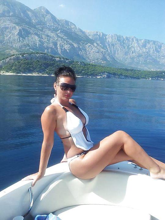 17P Romanian women: vaslica
