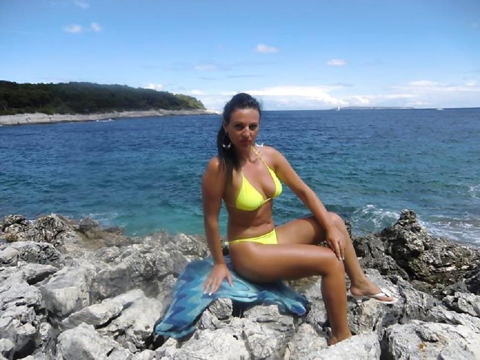 17P Romanian women: vaslica