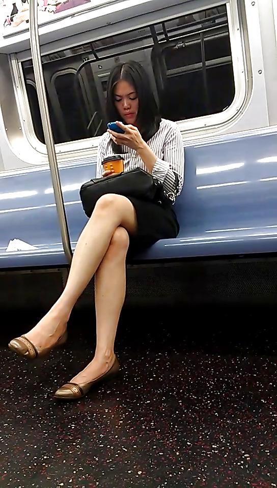 5P New York Subway Girls Asian