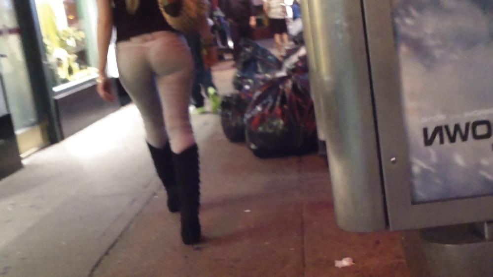 14P Sexy großer runder Knackarsch und Knackarsch