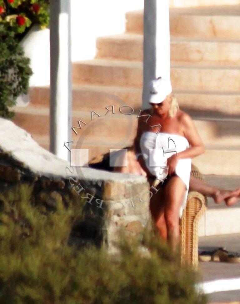 17P Greek mature babr roula koromhla