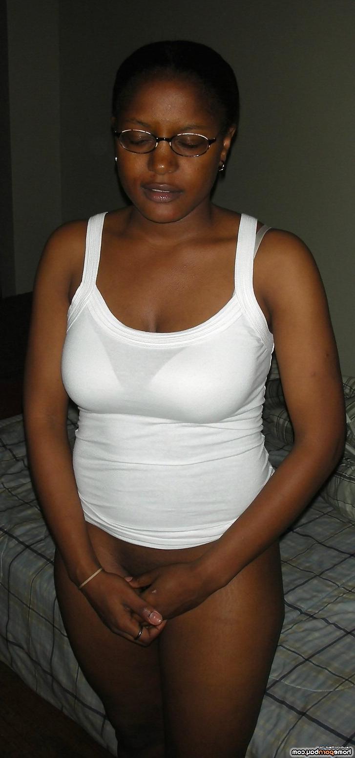 15P Ebony amateur slut fucked at home