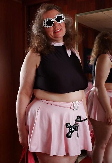 6P Grandma pink skirt