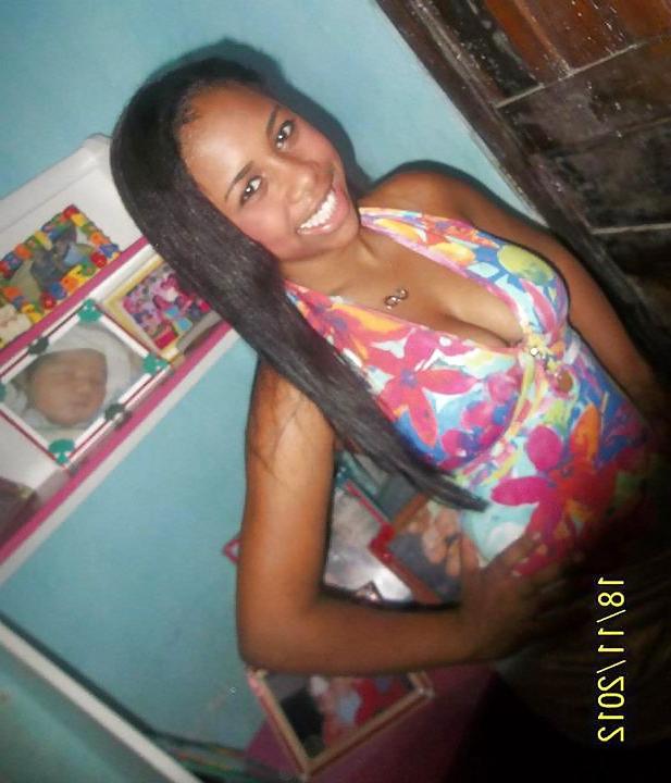 25P Brazilian girl: Patricia