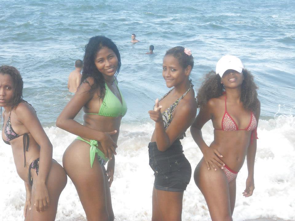 25P Brazilian girl: Patricia