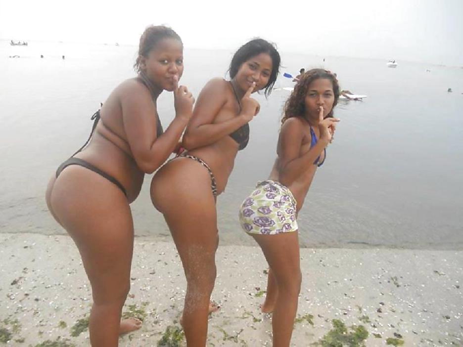 25P Brazilian girl: Patricia