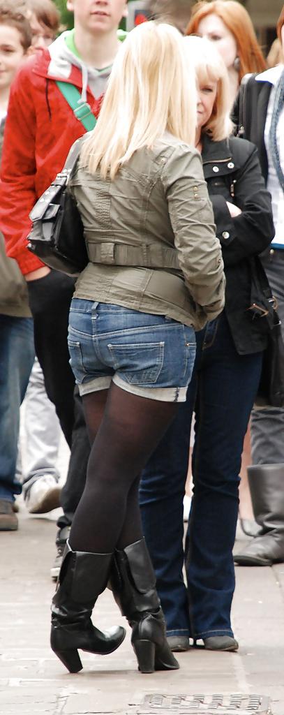 20P Girls with tights and shorts..yet again