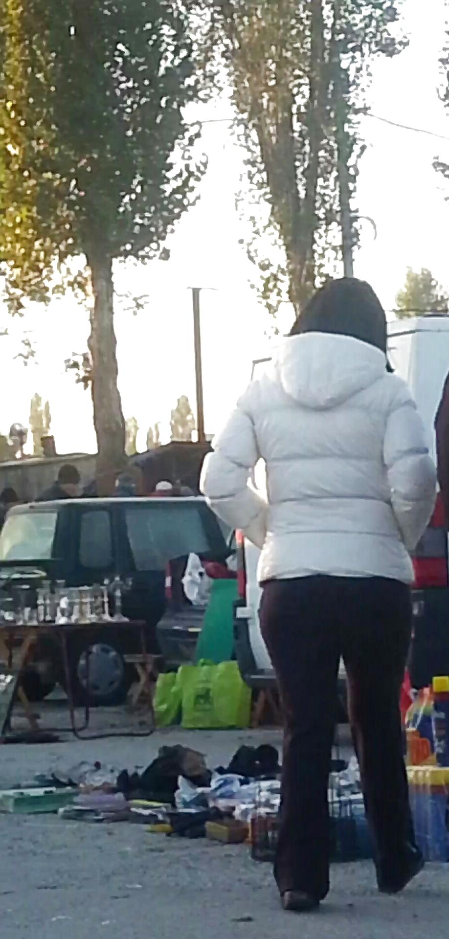 10P Sexy ass romanian street