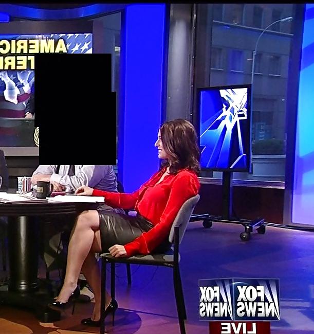25P Fox News hottie Andrea Tantaros
