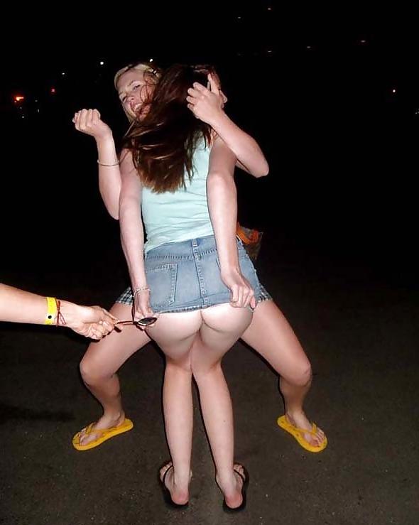 25P Some Upskirt Pussy and Upskirt No Panties pics#3