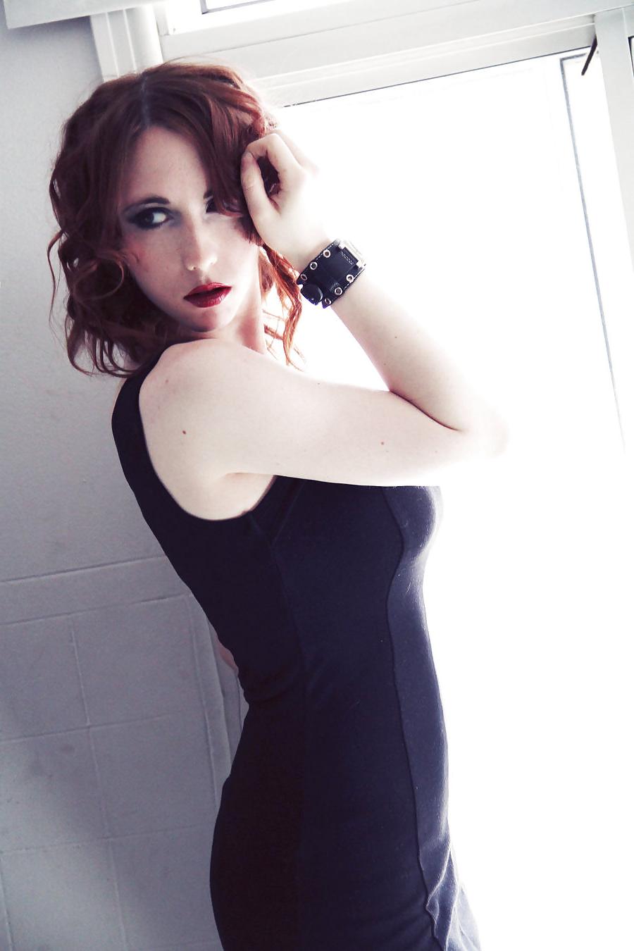 25P Stephanie van Rijn Super hot redhead