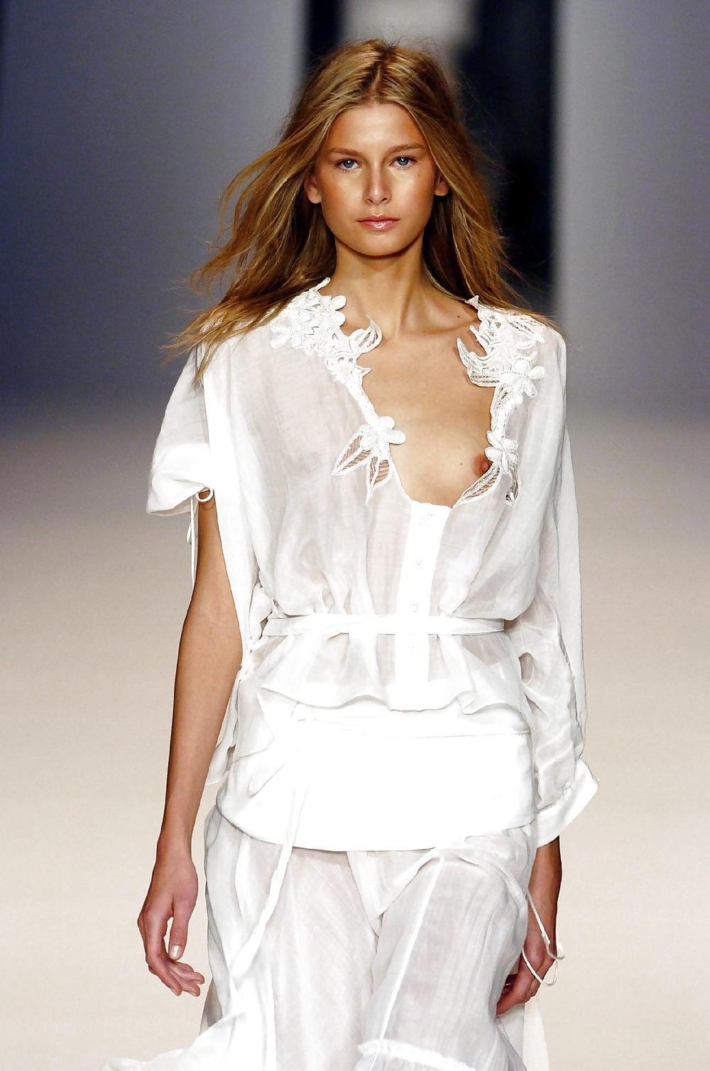 25P Beautiful Fashion Models 3 by TROC