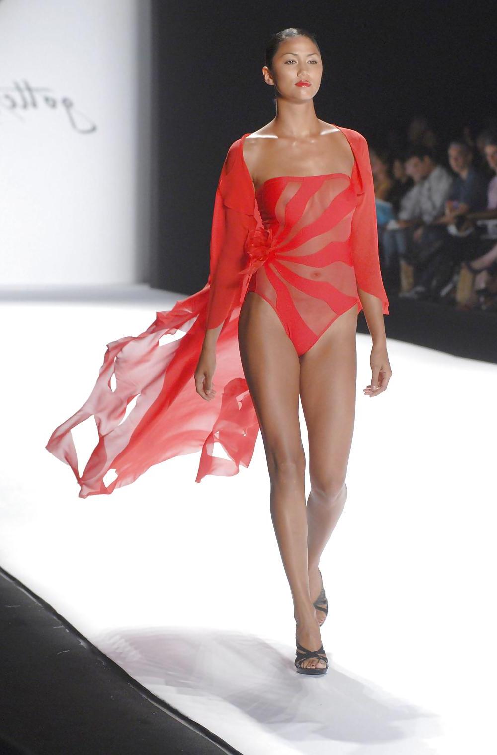25P Beautiful Fashion Models 3 by TROC